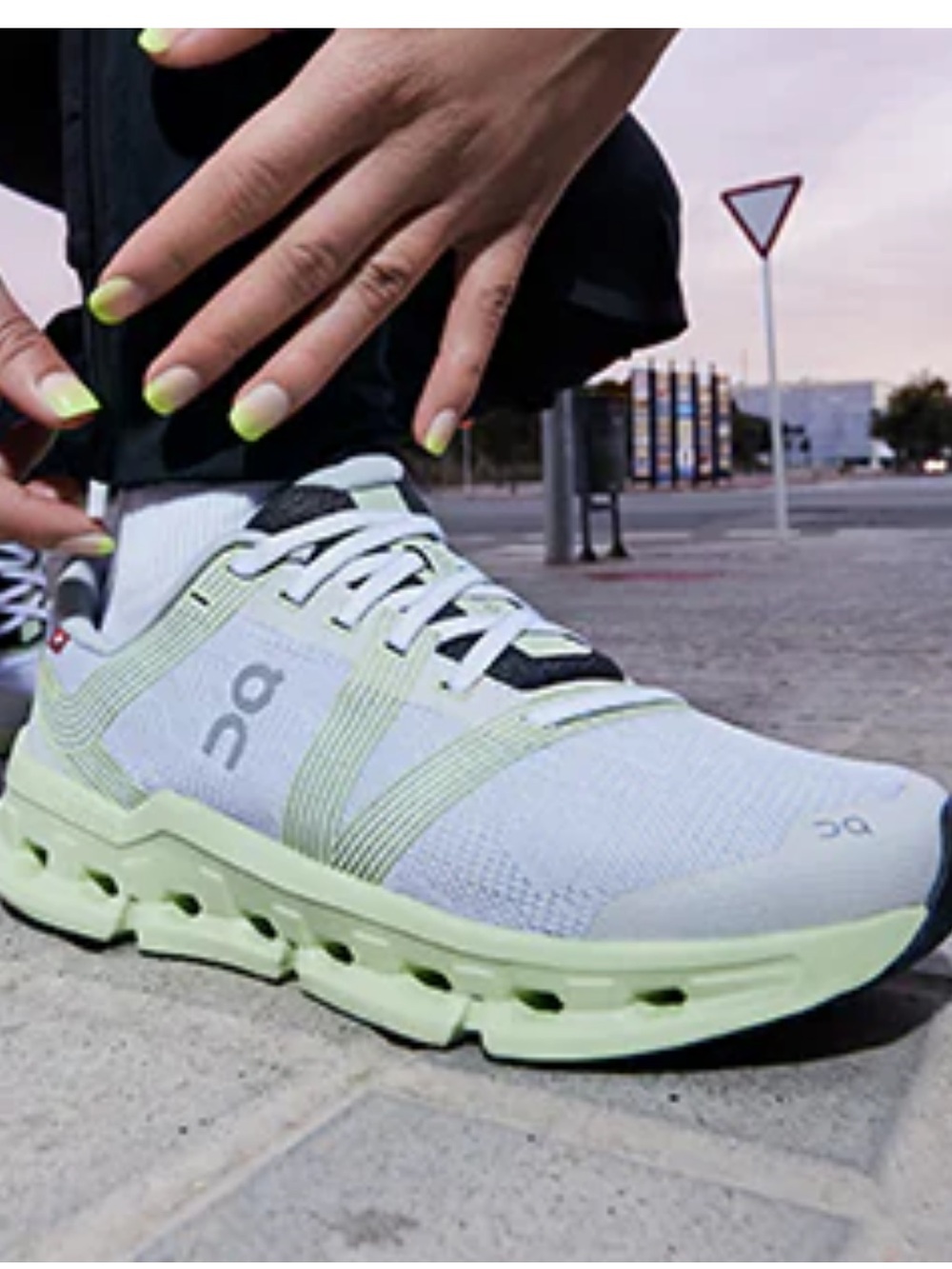 On cloudgo Women size 10.5 Silver and Neon Green Cloudstyle Running Shoes